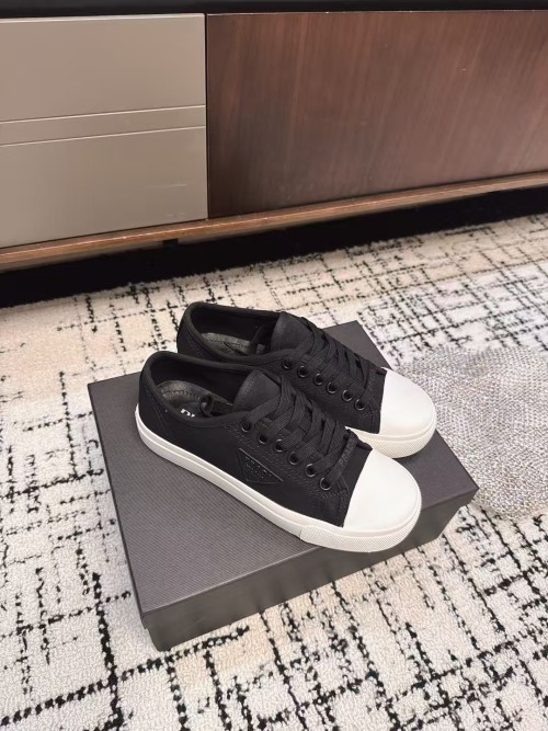 프라다 스니커즈