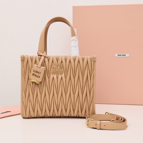 미우미우 마테라쎄