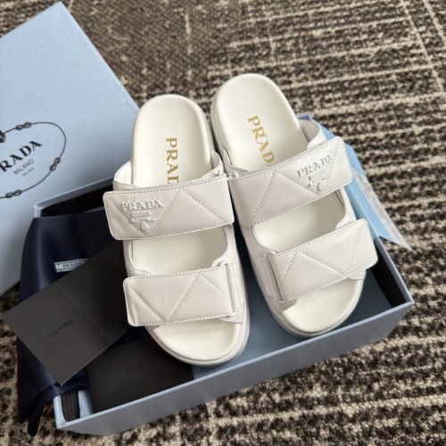 프라다 슬리퍼