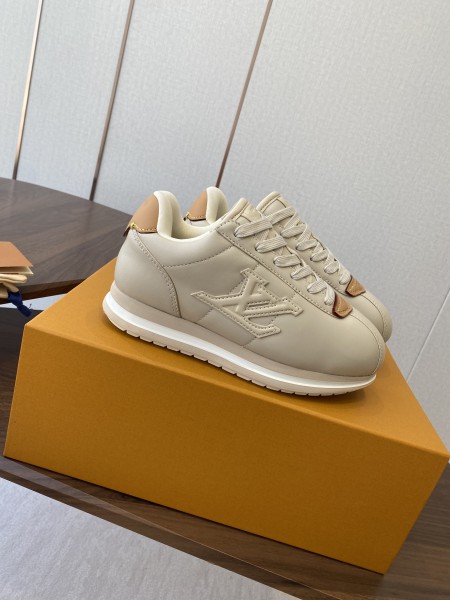 루이비통 스니커즈