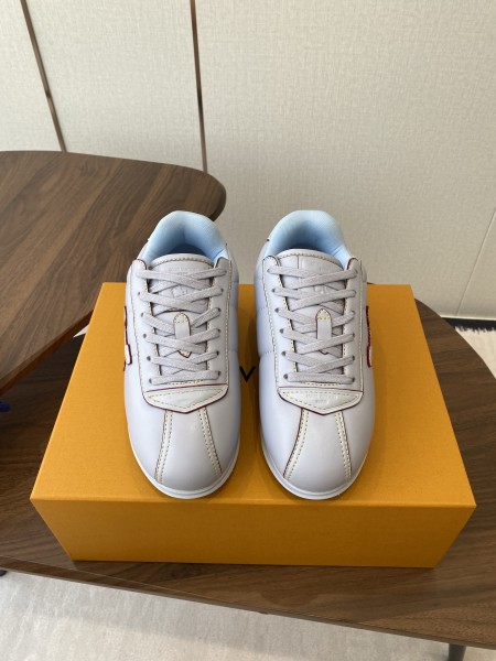 루이비통 스니커즈