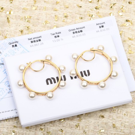 미우미우 귀걸이