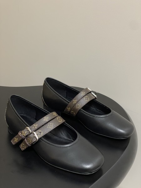 루이비통 플랫슈즈