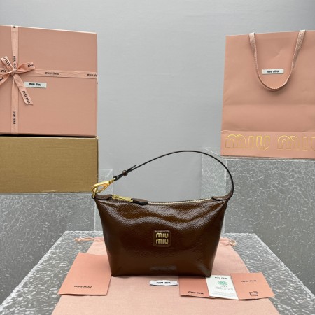 미우미우 숄더백