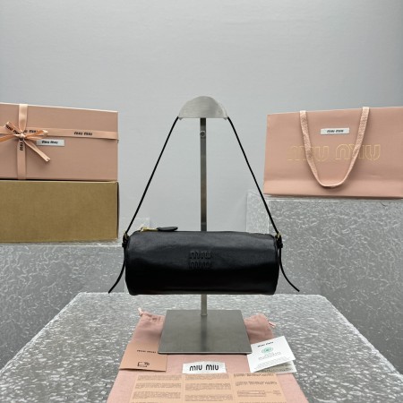 미우미우 숄더백
