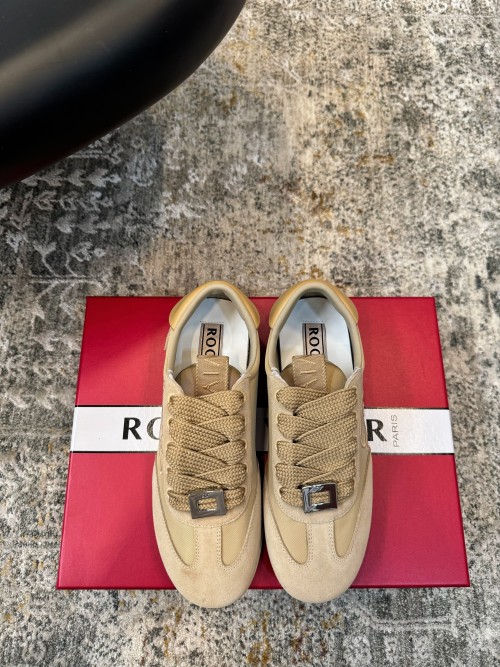 로저비비에 스니커즈