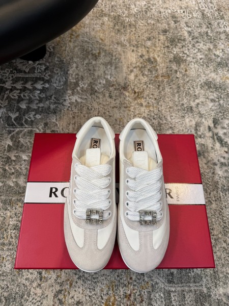 로저비비에 스니커즈