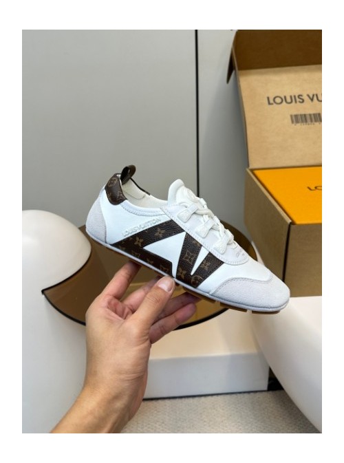 루이비통 스니커즈