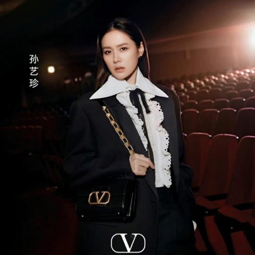 [Valentino] 발렌티노 가라바니 스터드 사인 숄더 백 WB0J96CPD