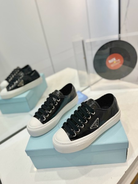 프라다 스니커즈