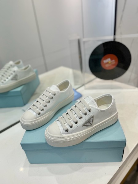 프라다 스니커즈