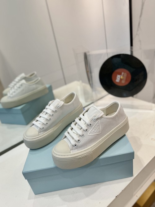 프라다 스니커즈