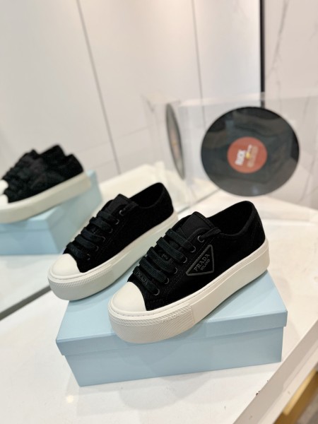 프라다 스니커즈