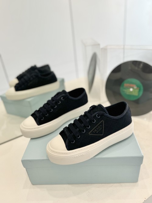 프라다 스니커즈