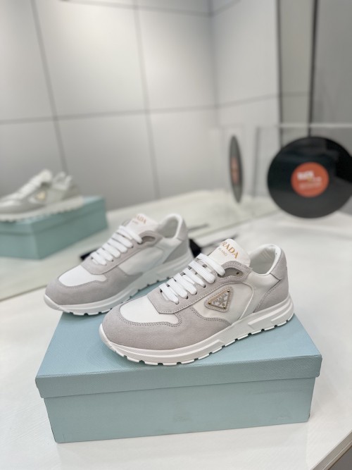 프라다 스니커즈