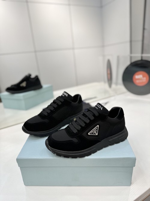 프라다 스니커즈