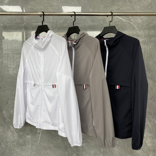 [Thom Browne] 톰브라운 스그니처 로고 윈드 브레이커 24030433