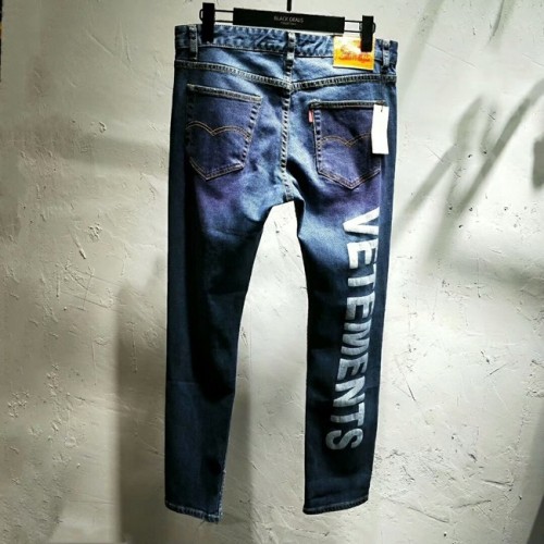 [Vetements] 베트멍 로고 워싱 진 19021633