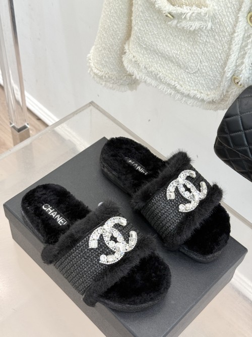 샤**넬 털슬리퍼
