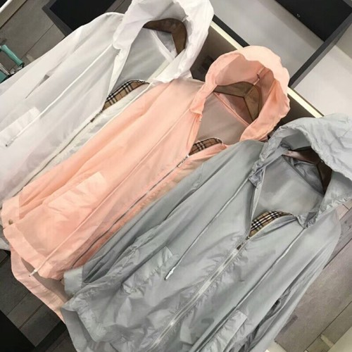 [Burberry] 버버리 레인커버 18052332