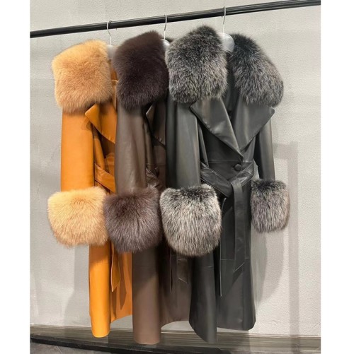 [Fendi] 펜디 폭스퍼 램스킨 레더 사파리 22101564