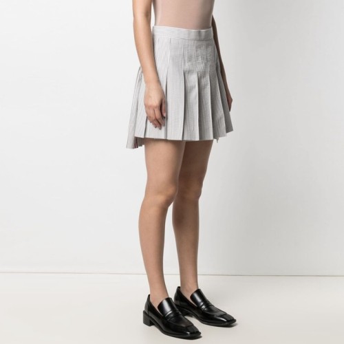 [Thom Browne] 톰브라운 시어서커 플리츠 미니 스커트 FGC402V-00572-035