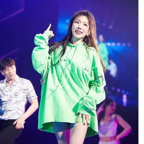 [WELL DONE] 웰던 루즈핏 후드 티셔츠 19081233