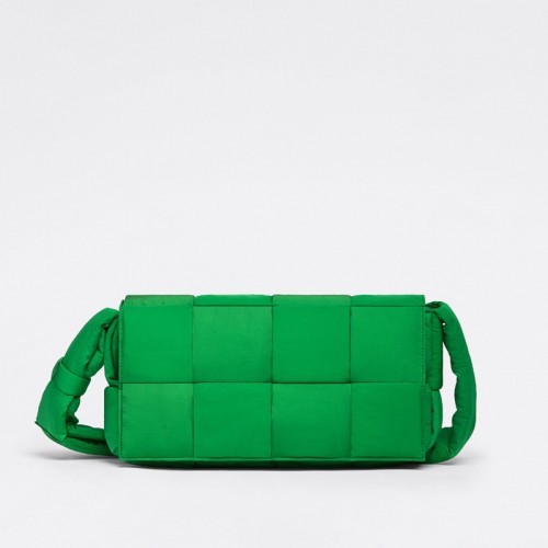 [Bottega Veneta] 보테가 베네타 패디드 테크 카세트 백 628951VBO813724