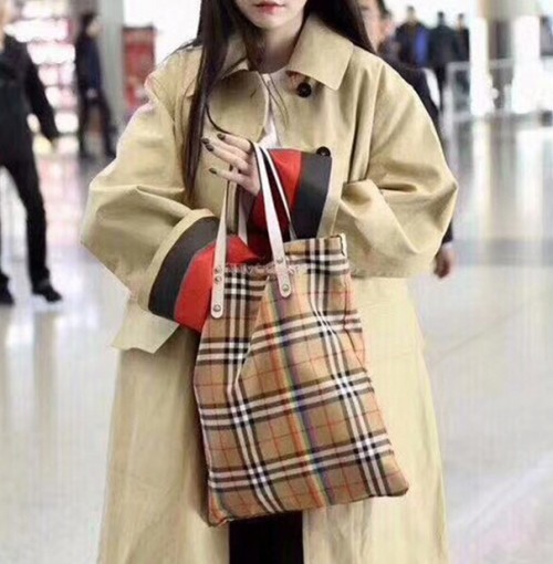 [Burberry] 버버리 레인보우 쇼퍼백