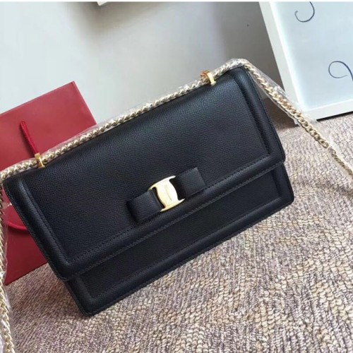 [Ferragamo] 페레가모 바라 미듐 플랩백 674278