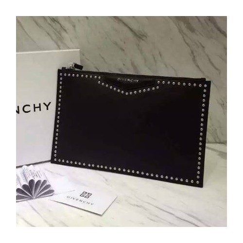 [Givenchy] 지방시 스터드 클러치