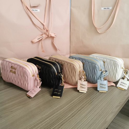 [Miumiu] 미우미우 마테라쎄 나파 미니 백 5BP045
