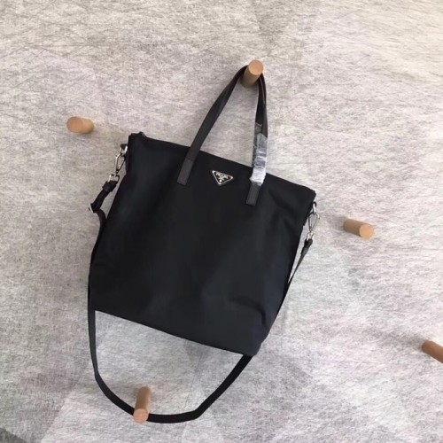 [Prada] 프라다 쇼퍼백 18012530
