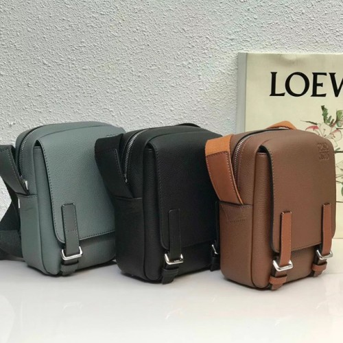 [Loewe] 로에베 밀리터리 크로스바디 메신저백 21040738