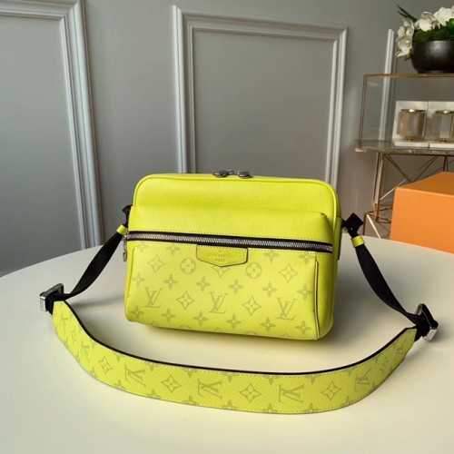 [Louis vuitton] 루이비통 아웃도어 메신져백 M30241