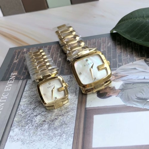[Gucci] 구찌 커플 체인 펄 플레이트 워치 18081631