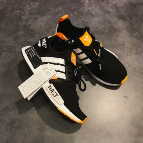 [Adidas] 아디다스 X 오프화이트 NNMD R1