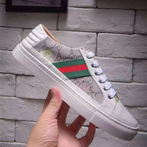 [Gucci] 구찌 삼선 쟈가드 스니커즈