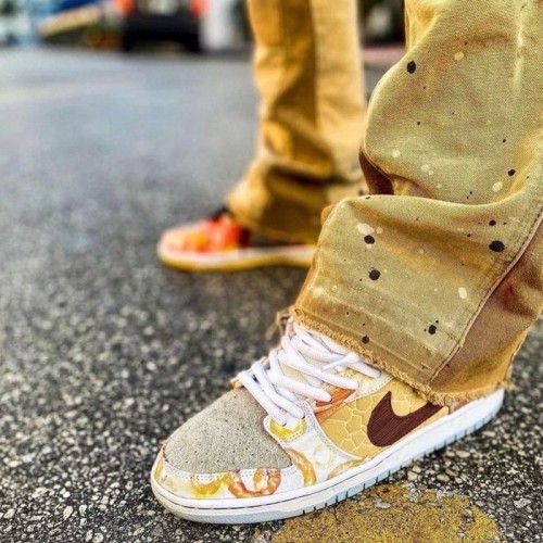 [nike] 나이키 SB 덩크 로우 스트리트 호커 CV1628-800