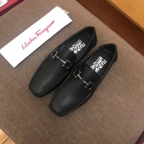 [Ferragamo] 페레가모 로고 로퍼 19070151