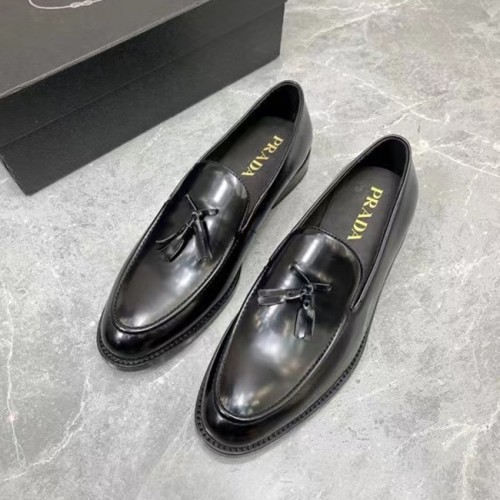 [Prada] 프라다 레더 테슬 로퍼 22041433