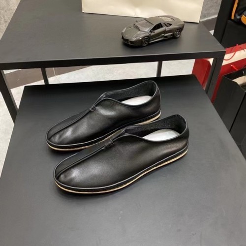 [Prada] 프라다 카프스킨 레더 로퍼 21030939