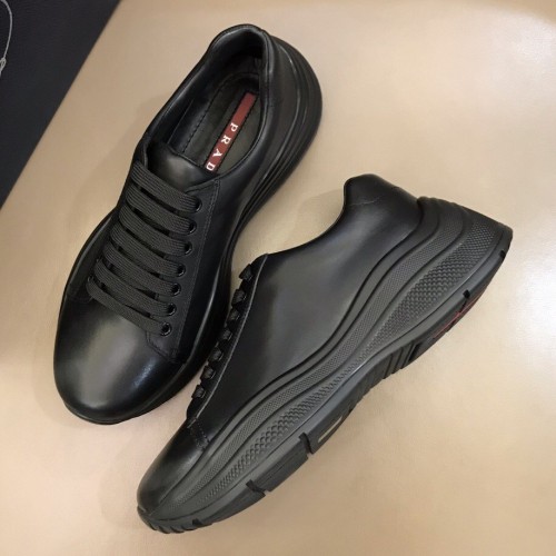 [Prada] 프라다 레더 러너 스니커즈 19060433