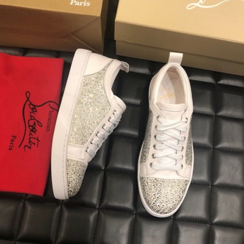 [Louboutin] 루부탱 스터드 스니커즈 18022739