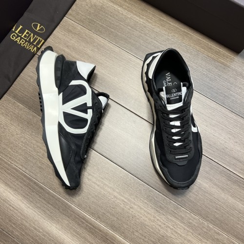 [Valentino] 발렌티노 V 로고 스니커즈 22062043