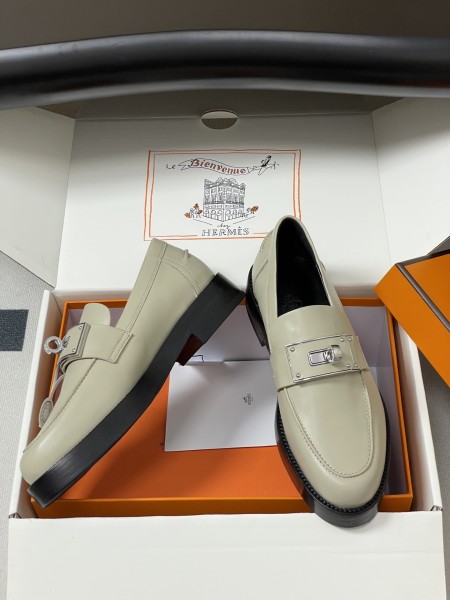 에르메스 로퍼(여성)