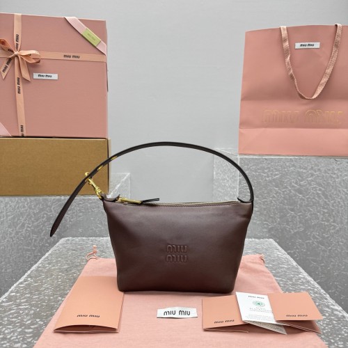 미우미우 숄더백