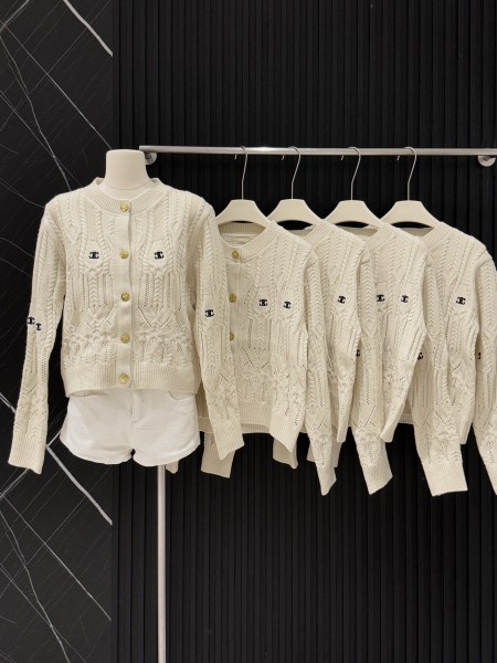 셀린느 니트가디건