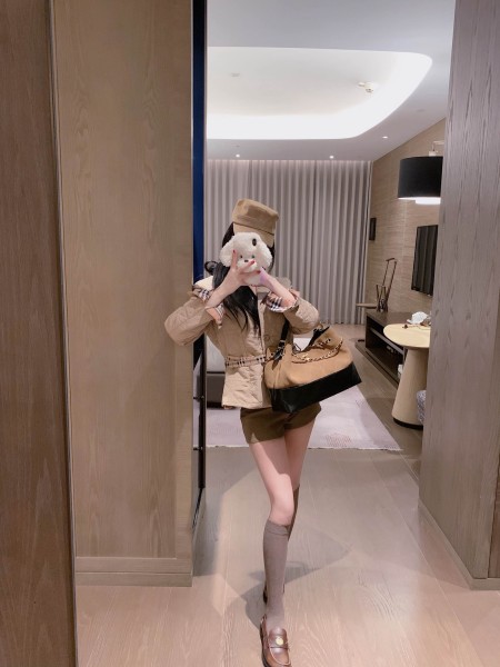 버버리 퀄팅패딩