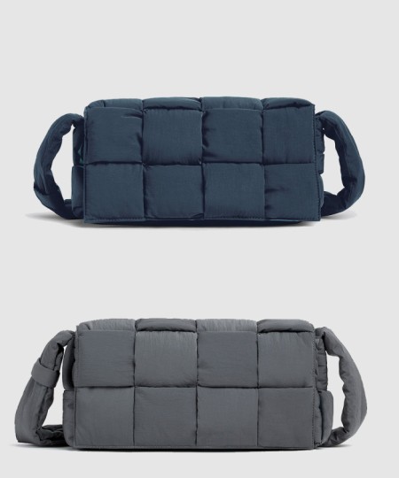 [BOTTEGA-보테가베네타]패디드 카세트 벨트백 705579